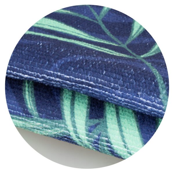 112907_4 Marathon Sports Towel