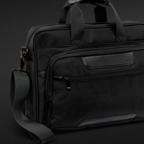 118871_3 Swiss Peak Voyager Laptop Bag